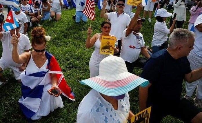Kubanische Amerikaner versammeln sich in Miami zur Unterstützung der Proteste in Kuba