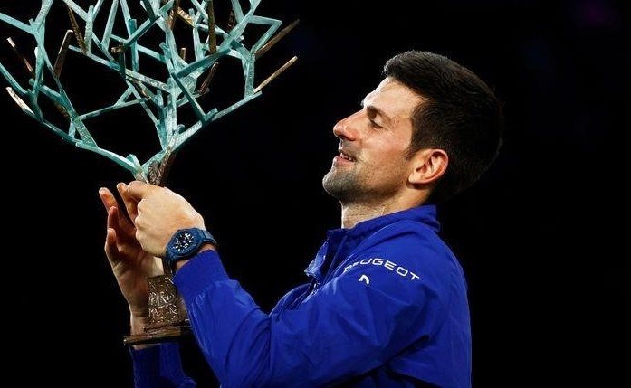 Djokovic besiegt Medwedew und gewinnt zum sechsten Mal das Paris Masters