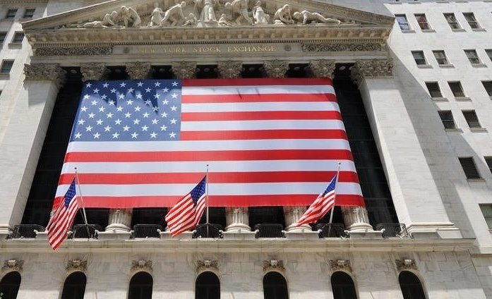 Die Wall Street schließt im grünen Bereich und der Dow Jones Industrials steigt um 0,50%.