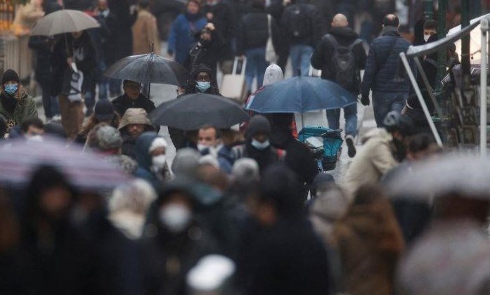 Frankreich verschärft Maßnahmen gegen COVID, aber keine Ausgangssperre für die Silvesternacht