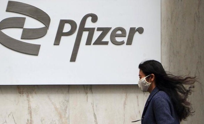 Pfizer behauptet: Anti-Covid-Pille verringert Risiko von Krankenhausaufenthalten und Tod