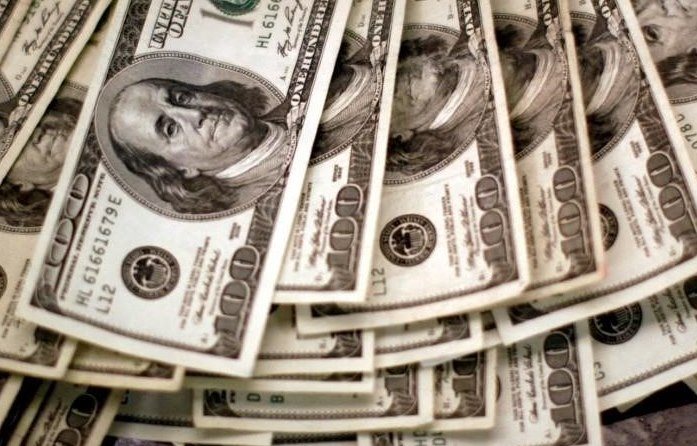 Dollar steigt aufgrund von Arbeitsmarkt- und US-Handelsbilanzdaten