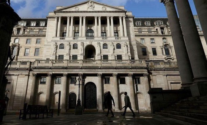 Bank of England will ab 2022 Bücher und kein Geld drucken