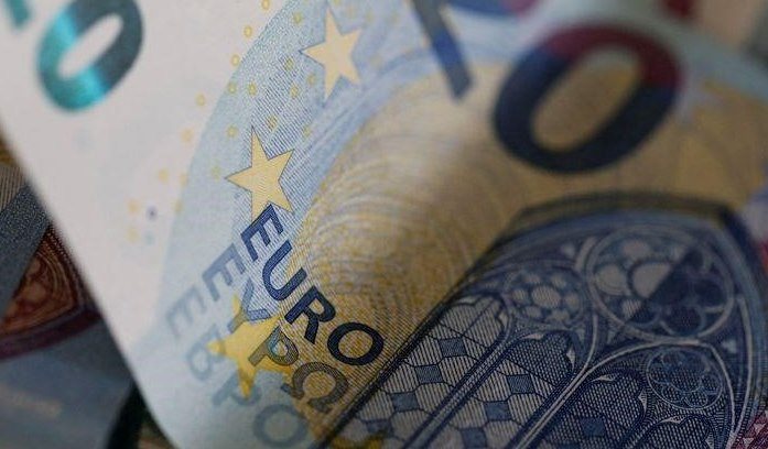 Wachstum der Einzelhandelsumsätze in der Eurozone übertrifft im November die Erwartungen