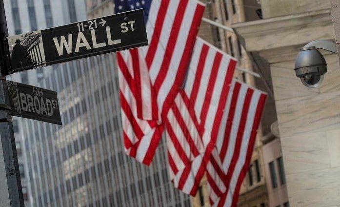US-Indizes schließen niedriger; Dow Jones Industrial Average fällt um 0,01%.