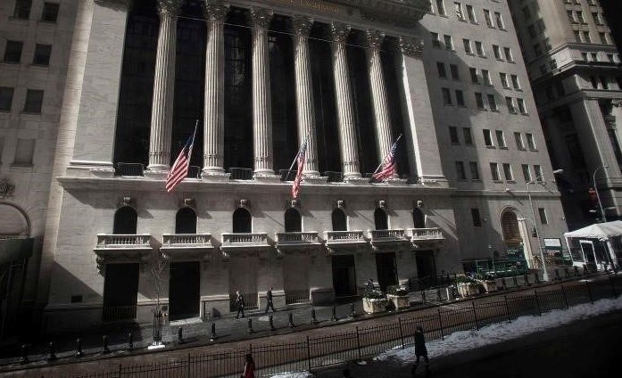 Die US-Indizes schlossen uneinheitlich; der Dow Jones Industrial Average stieg um 0,59 %.