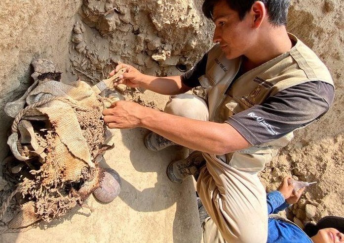 In Peru werden Überreste von Kindern und Erwachsenen ausgegraben, die möglicherweise vor 800 bis 1.200 Jahren geopfert wurden.