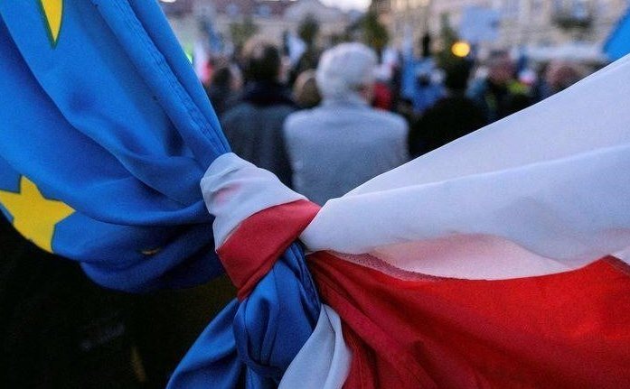 EU ist vorsichtig gegenüber Polens Maßnahmen gegen das Justizsystem des Landes