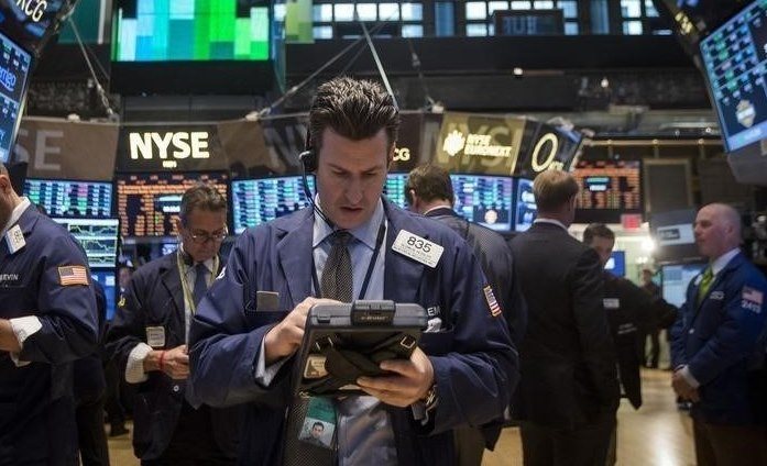 US-Indizes schließen höher; Dow Jones Industrial Average steigt um 1,22