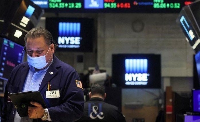 Wall Street schließt niedriger, Anleger konzentrieren sich auf den Ukraine-Konflikt