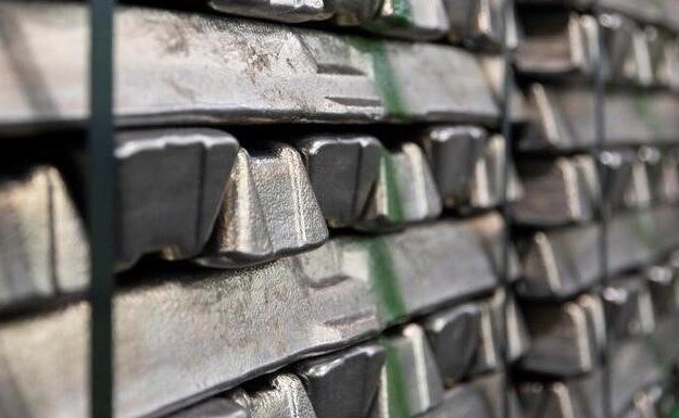 Aluminium steigt, erleidet aber Wocheneinbruch, Kupfer beendet Woche 5% niedriger