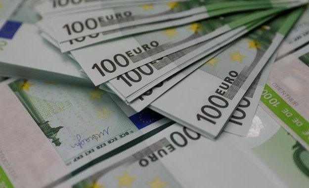 Euro verliert an Wert, Markt konzentriert sich auf Ukraine-Gespräche