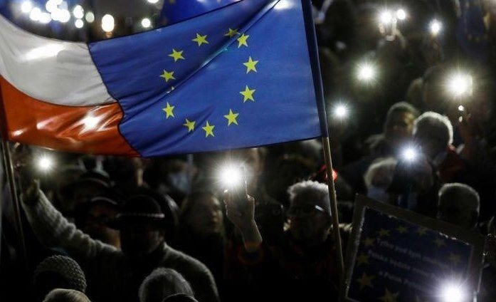 EU erwägt Genehmigung des polnischen Konjunkturprogramms, aber das Geld wird nur langsam ankommen