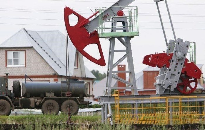 Ölmärkte befürchten Angebotsschock, da einige Käufer Russland meiden