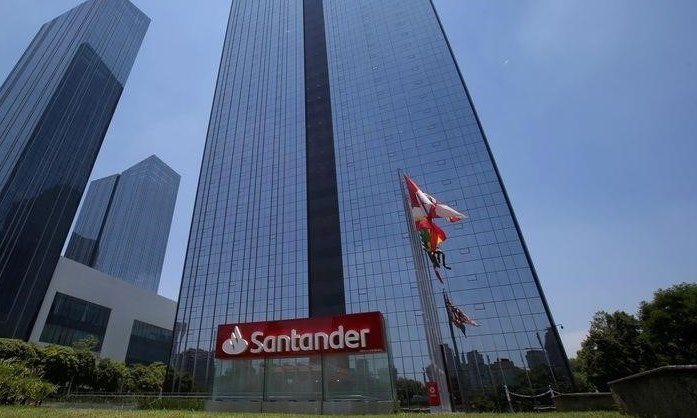Santander Brazil meldet geringere Nettozinserträge im ersten Quartal und fällt an der Börse